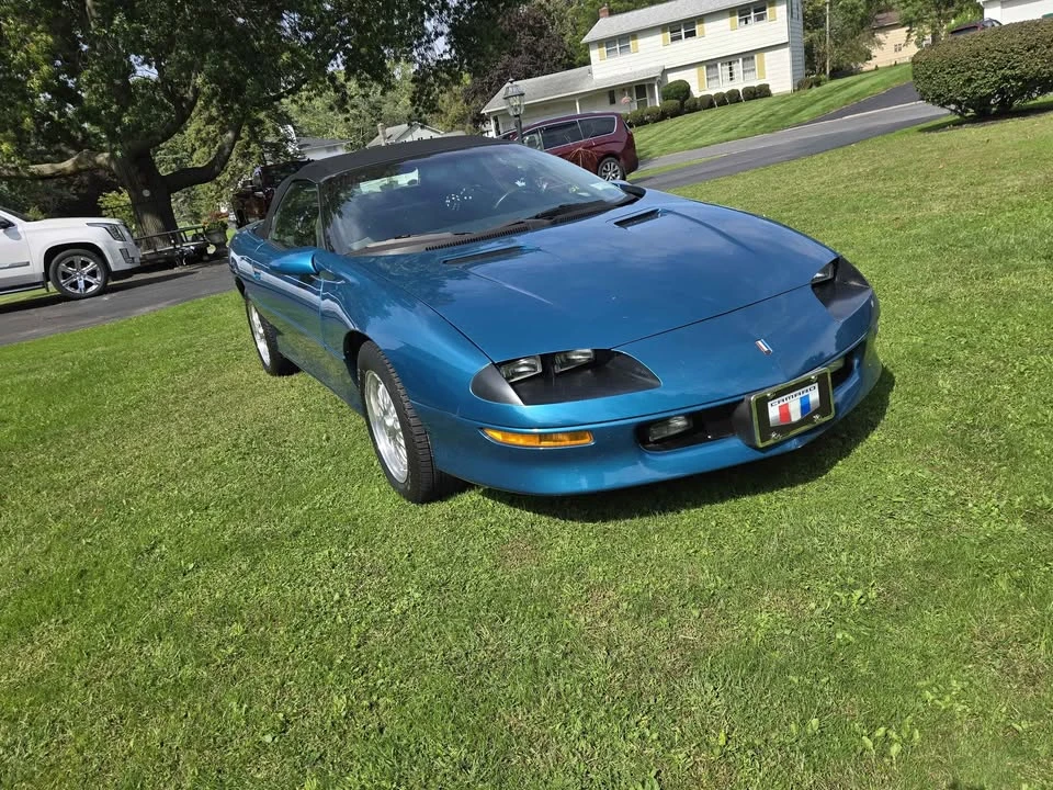 1995 Chevrolet Camaro 4th Gen - Image 2 of 17