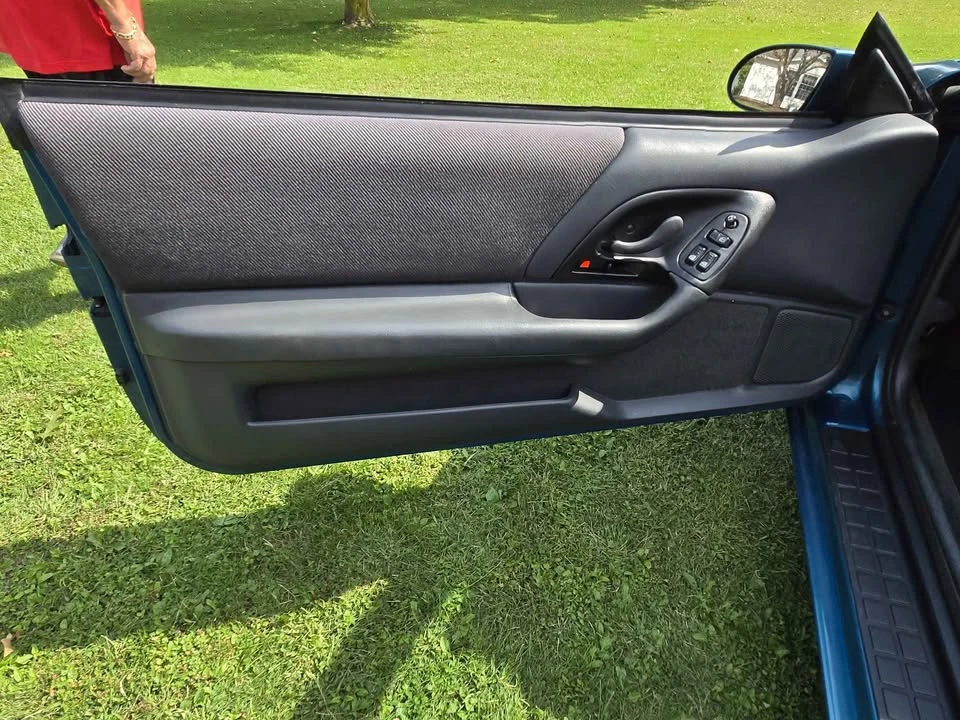 1995 Chevrolet Camaro 4th Gen - Image 16 of 17