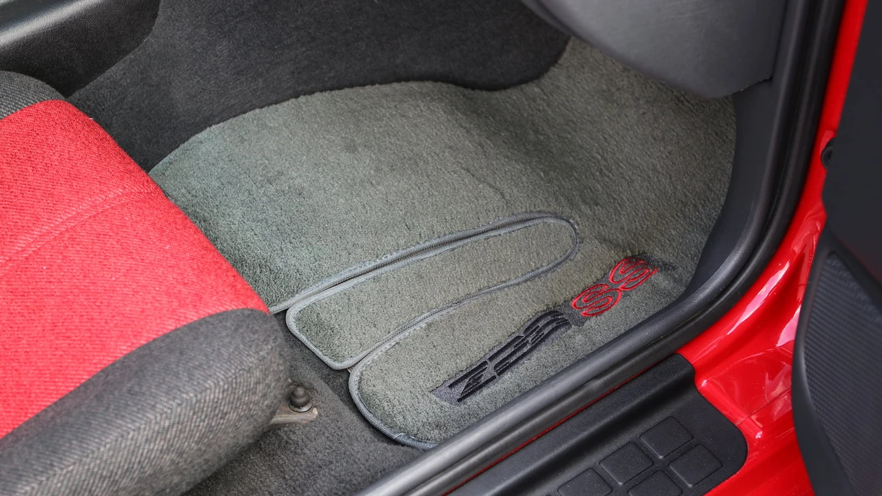 1995 Chevrolet Camaro 4th Gen - Image 9 of 31