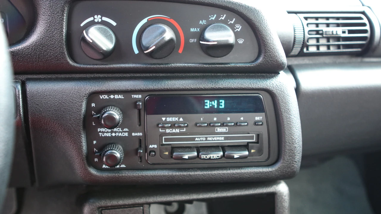 1995 Chevrolet Camaro 4th Gen - Image 19 of 31