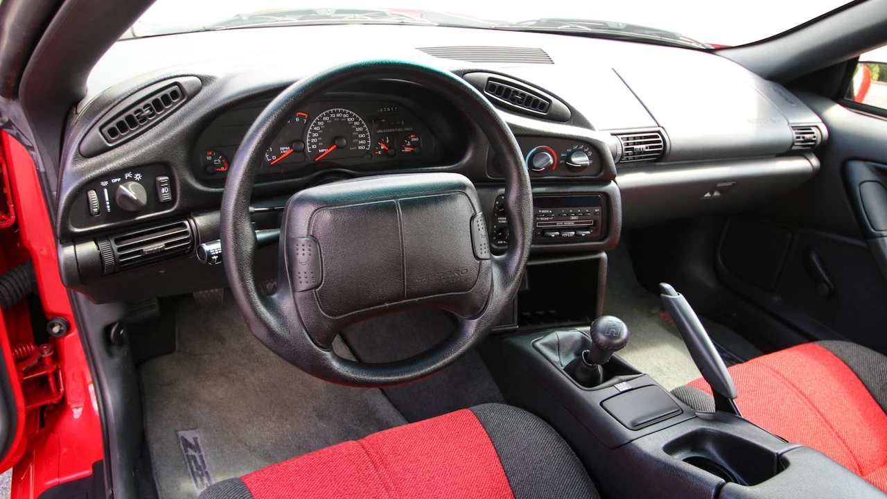 1995 Chevrolet Camaro 4th Gen - Image 23 of 31