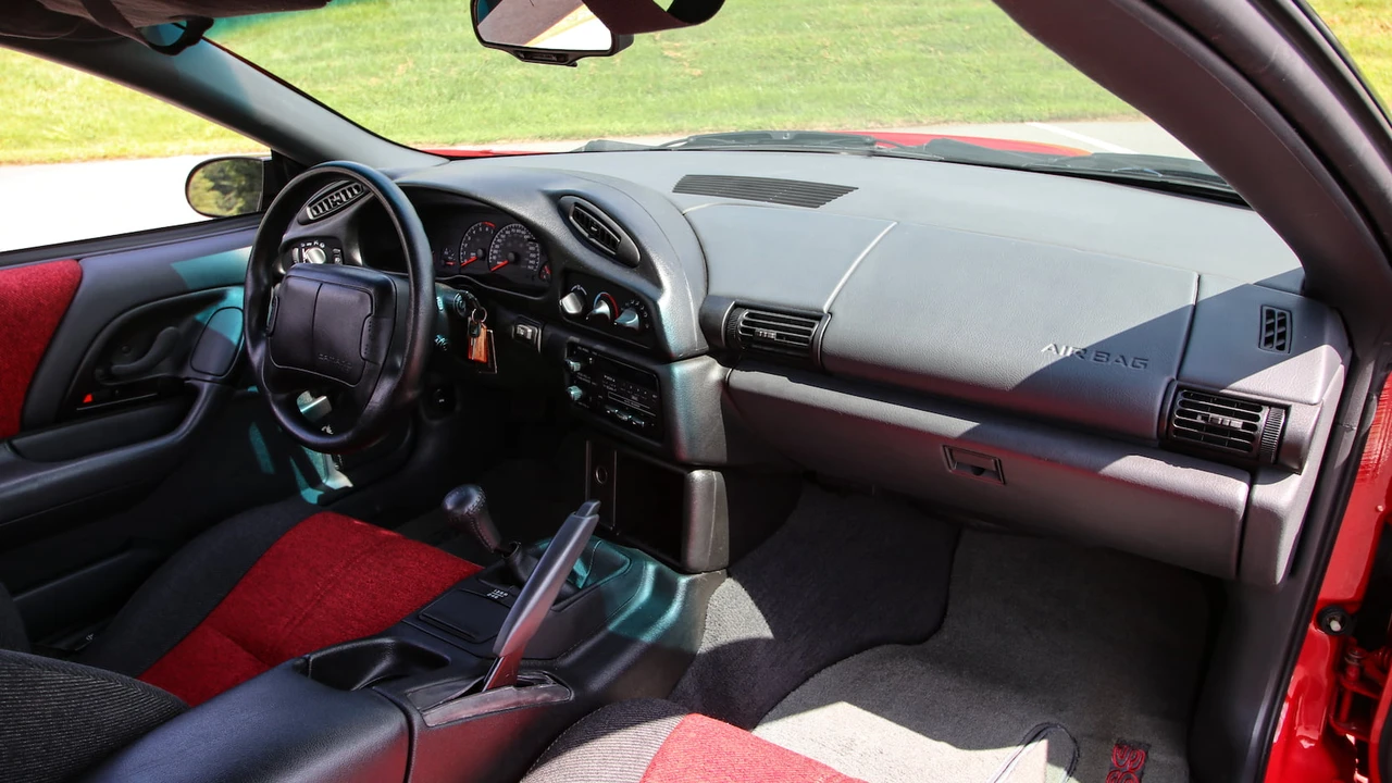 1995 Chevrolet Camaro 4th Gen - Image 28 of 31