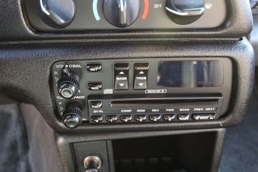 1995 Chevrolet Camaro 4th Gen - Image 17 of 29