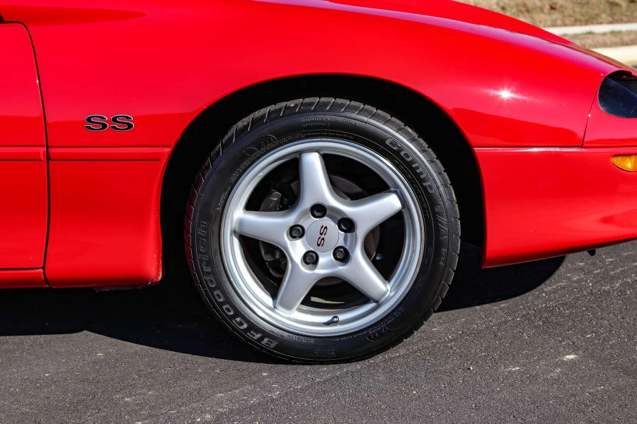 1995 Chevrolet Camaro 4th Gen - Image 10 of 29