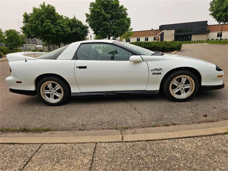 1995 Chevrolet Camaro Z28 4th Gen - Image 4 of 31