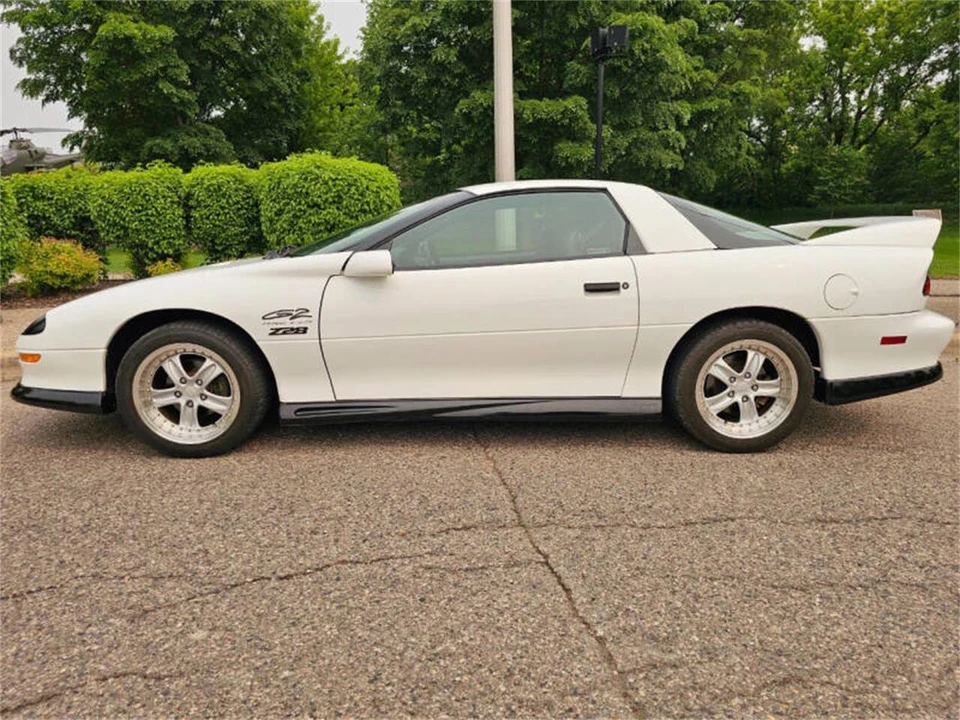 1995 Chevrolet Camaro Z28 4th Gen - Image 8 of 31