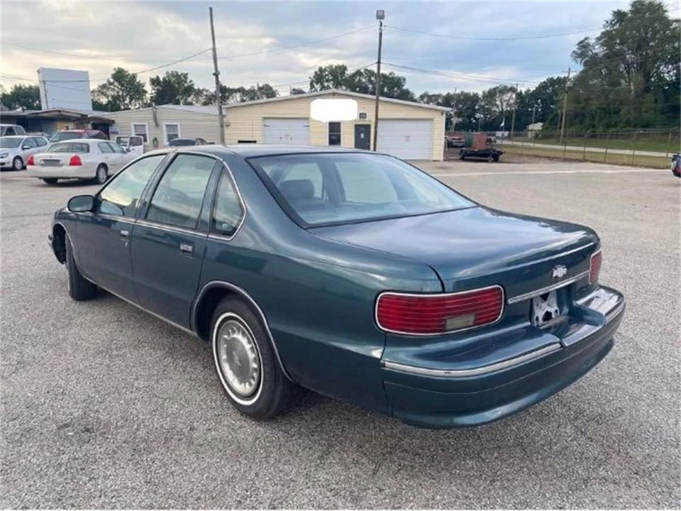 1995 Chevrolet Caprice - Image 5 of 10