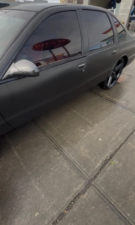 1995 Chevrolet Caprice - Image 4 of 21