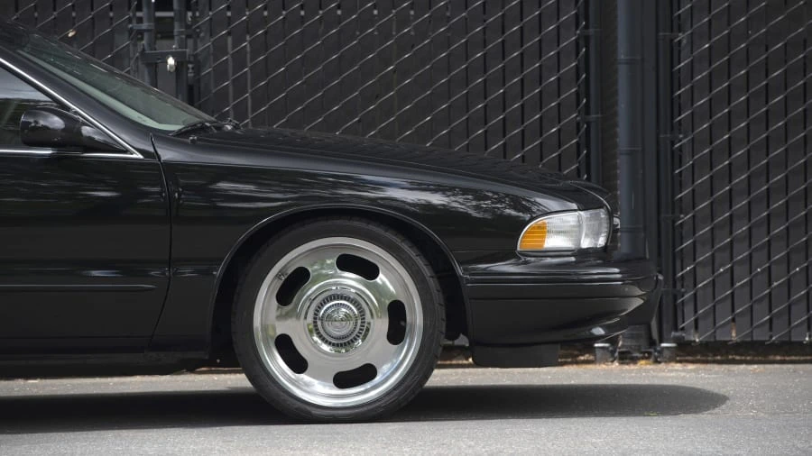 1995 Chevrolet Caprice - Image 15 of 28