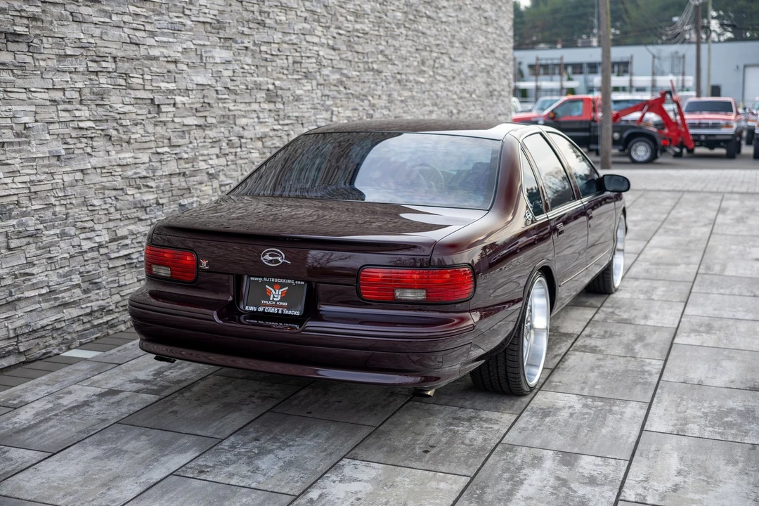 1995 Chevrolet Caprice - Image 11 of 21