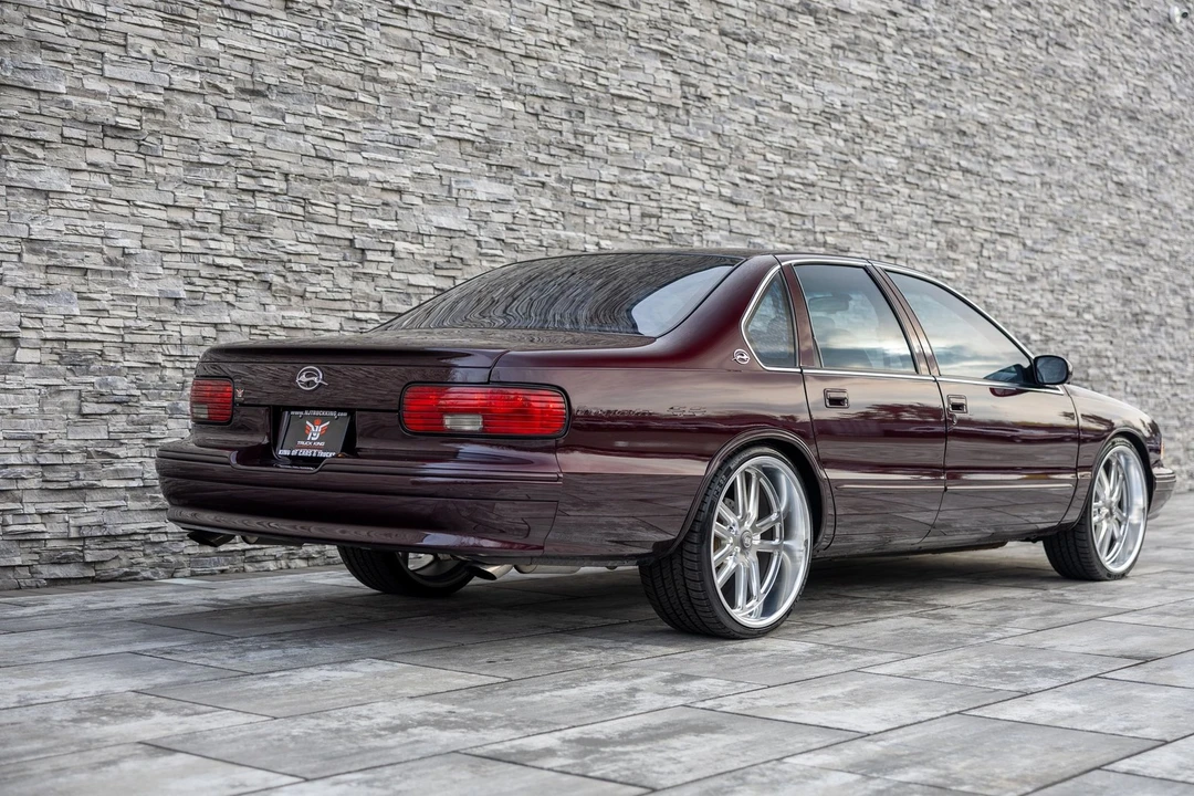 1995 Chevrolet Caprice - Image 10 of 21