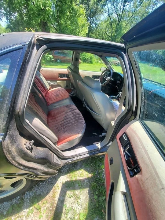 1995 Chevrolet Caprice - Image 5 of 10