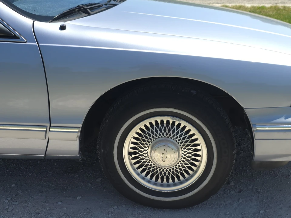 1995 Chevrolet Caprice - Image 16 of 24