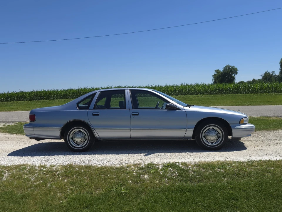 1995 Chevrolet Caprice - Image 4 of 24