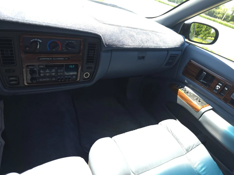 1995 Chevrolet Caprice - Image 18 of 24
