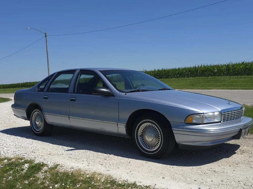 1995 Chevrolet Caprice - Image 3 of 24