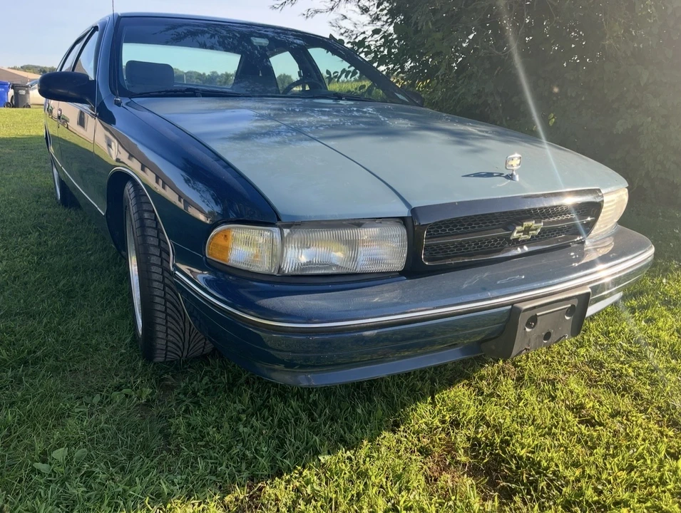 1995 Chevrolet Caprice - Image 4 of 11