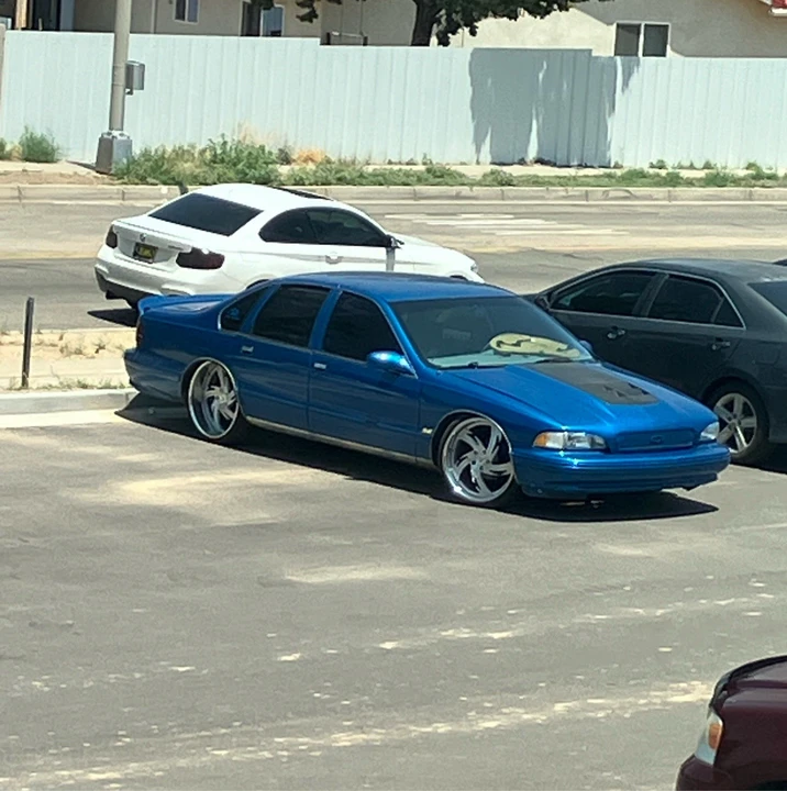 1995 Chevrolet Caprice - Image 10 of 15