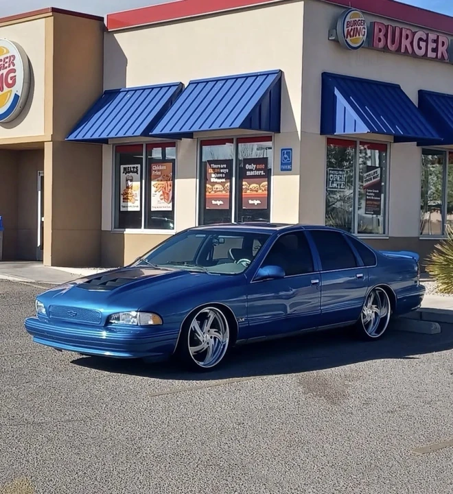 1995 Chevrolet Caprice - Image 3 of 15