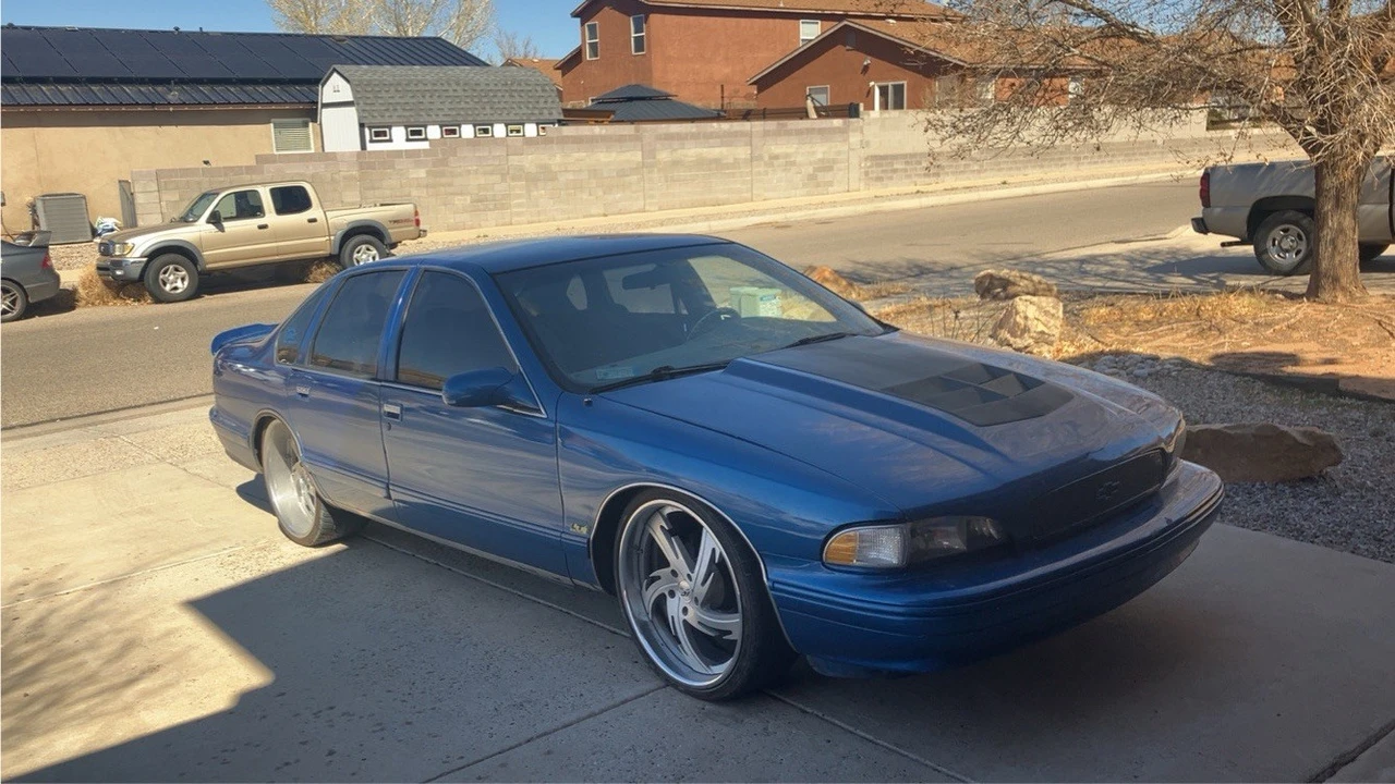 1995 Chevrolet Caprice - Image 11 of 15