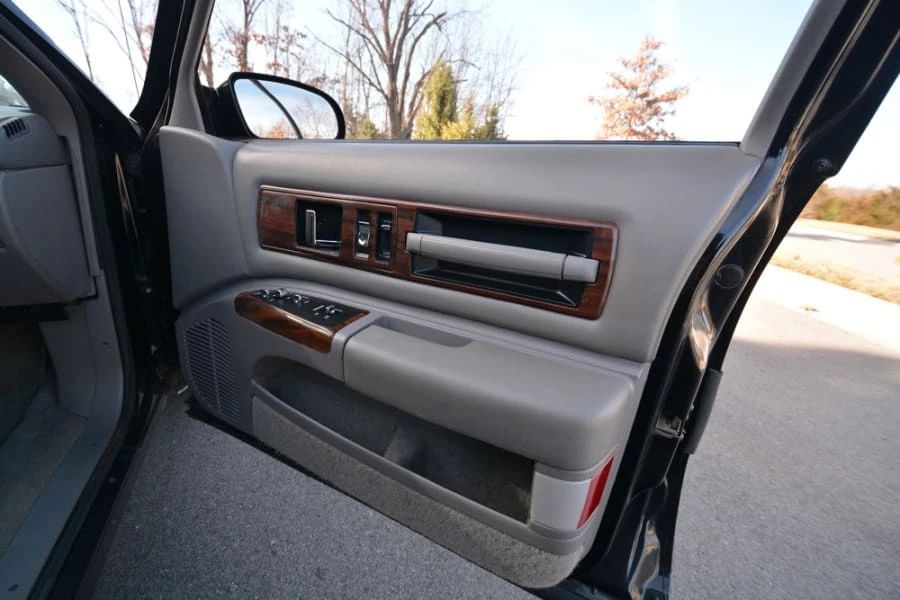 1995 Chevrolet Caprice - Image 6 of 9