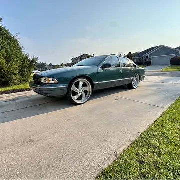 1995 Chevrolet Caprice Classic LS Sedan 4D