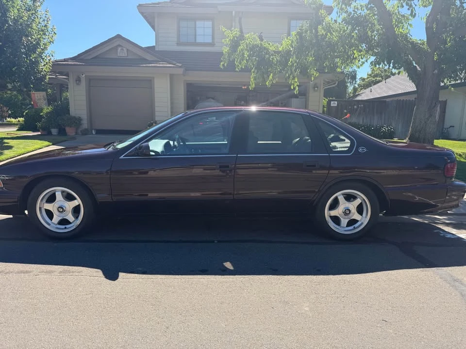 1995 Chevrolet Caprice - Image 2 of 18
