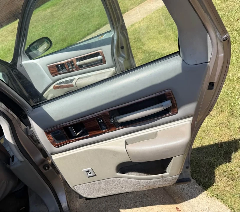 1995 Chevrolet Caprice - Image 7 of 9