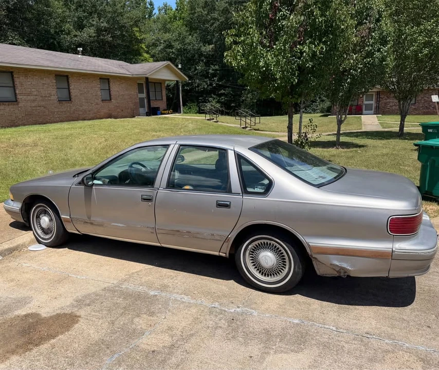 1995 Chevrolet Caprice - Image 2 of 9