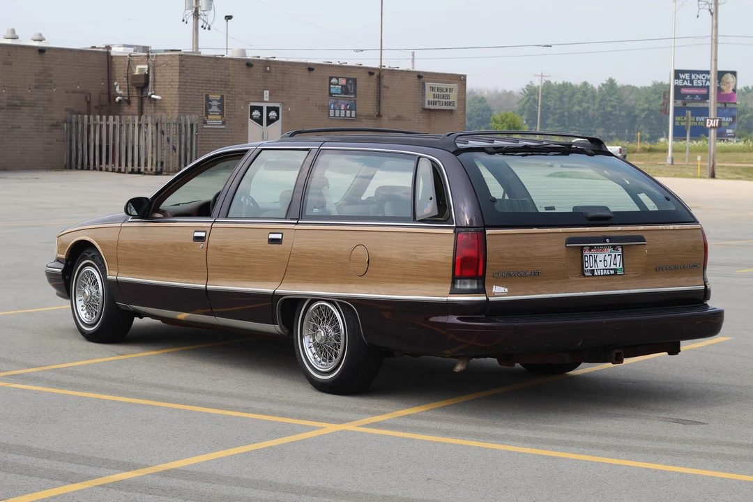 1995 Chevrolet Caprice - Image 9 of 31
