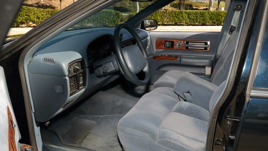 1995 Chevrolet Caprice - Image 4 of 21