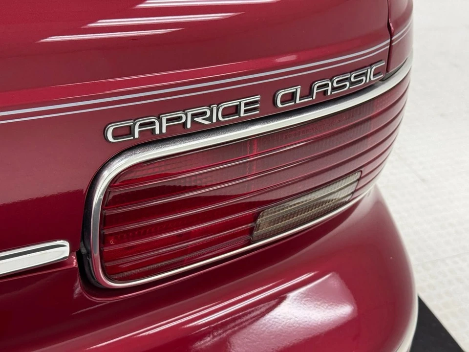 1995 Chevrolet Caprice - Image 17 of 21