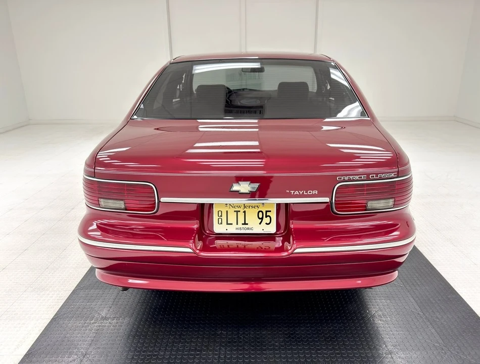 1995 Chevrolet Caprice - Image 4 of 12