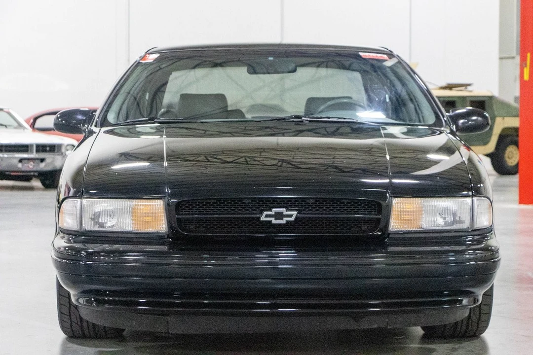 1995 Chevrolet Impala - Image 10 of 31