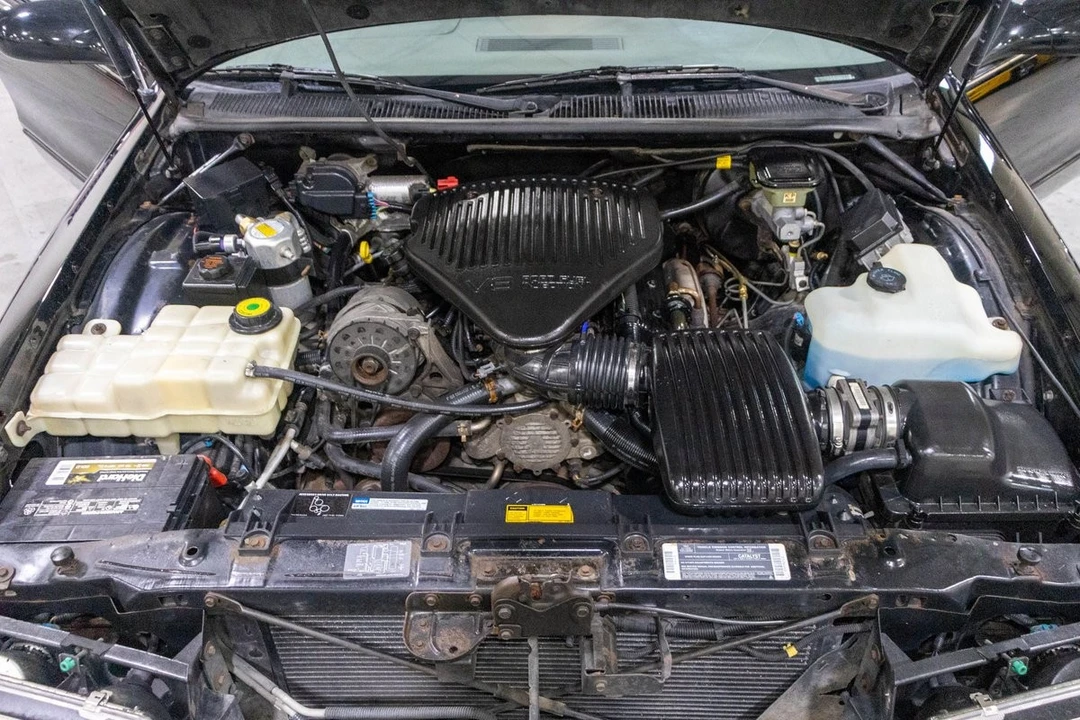 1995 Chevrolet Impala - Image 17 of 31
