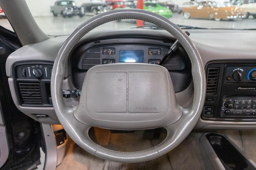 1995 Chevrolet Impala - Image 12 of 31