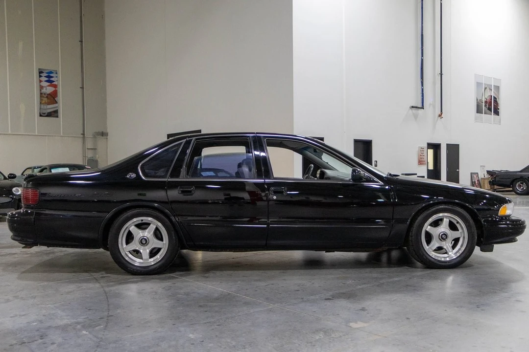 1995 Chevrolet Impala - Image 8 of 31