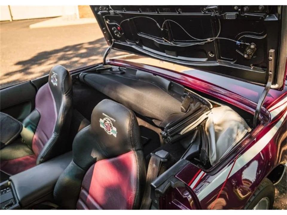 1995 Chevrolet Corvette C4 - Image 16 of 24