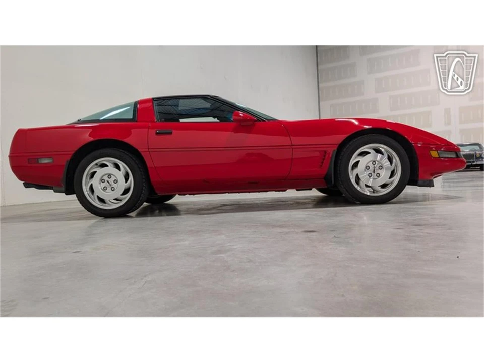1995 Chevrolet Corvette C4 - Image 19 of 31