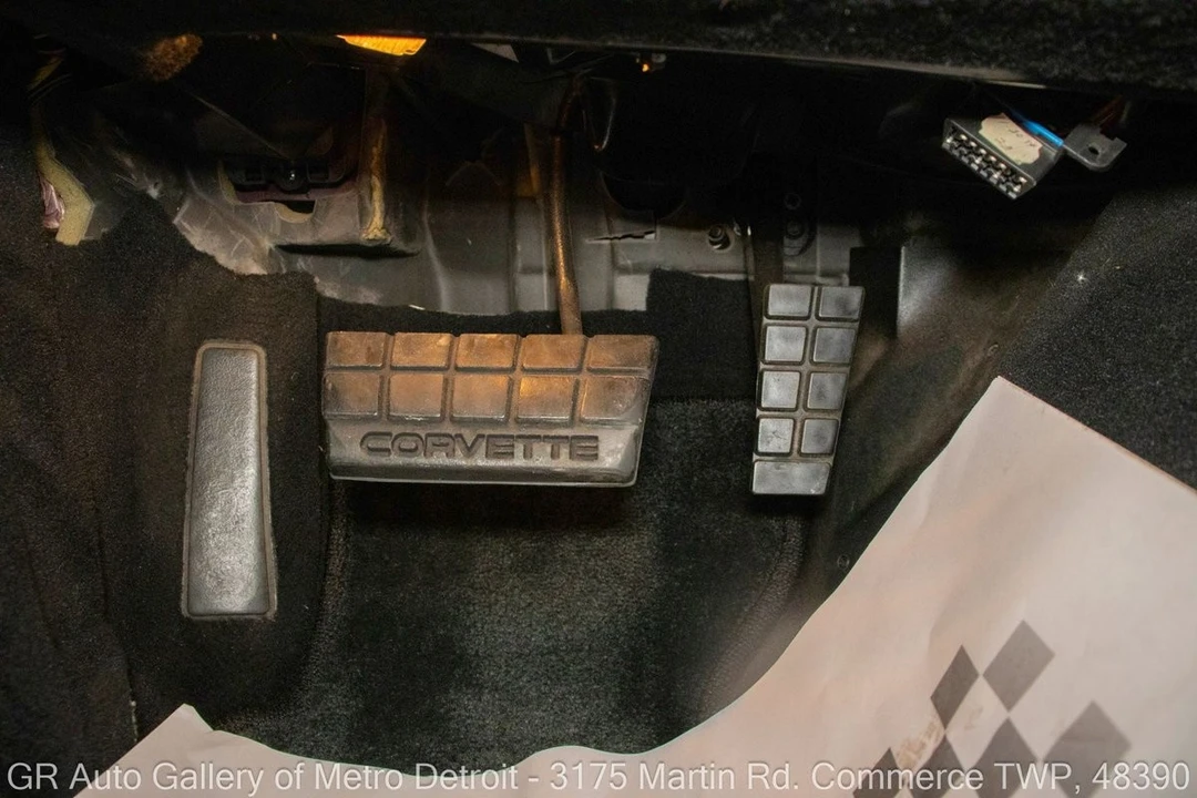 1995 Chevrolet Corvette C4 - Image 27 of 31