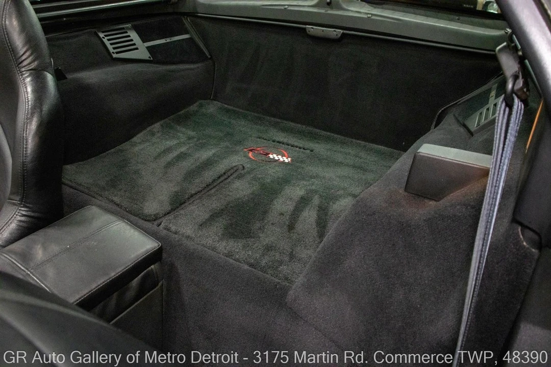1995 Chevrolet Corvette C4 - Image 25 of 31
