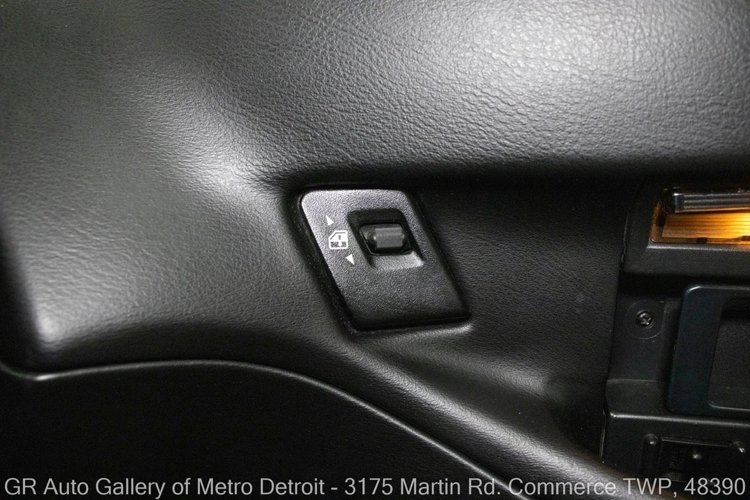 1995 Chevrolet Corvette C4 - Image 17 of 31