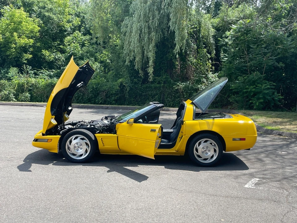 1995 Chevrolet Corvette C4 - Image 23 of 31
