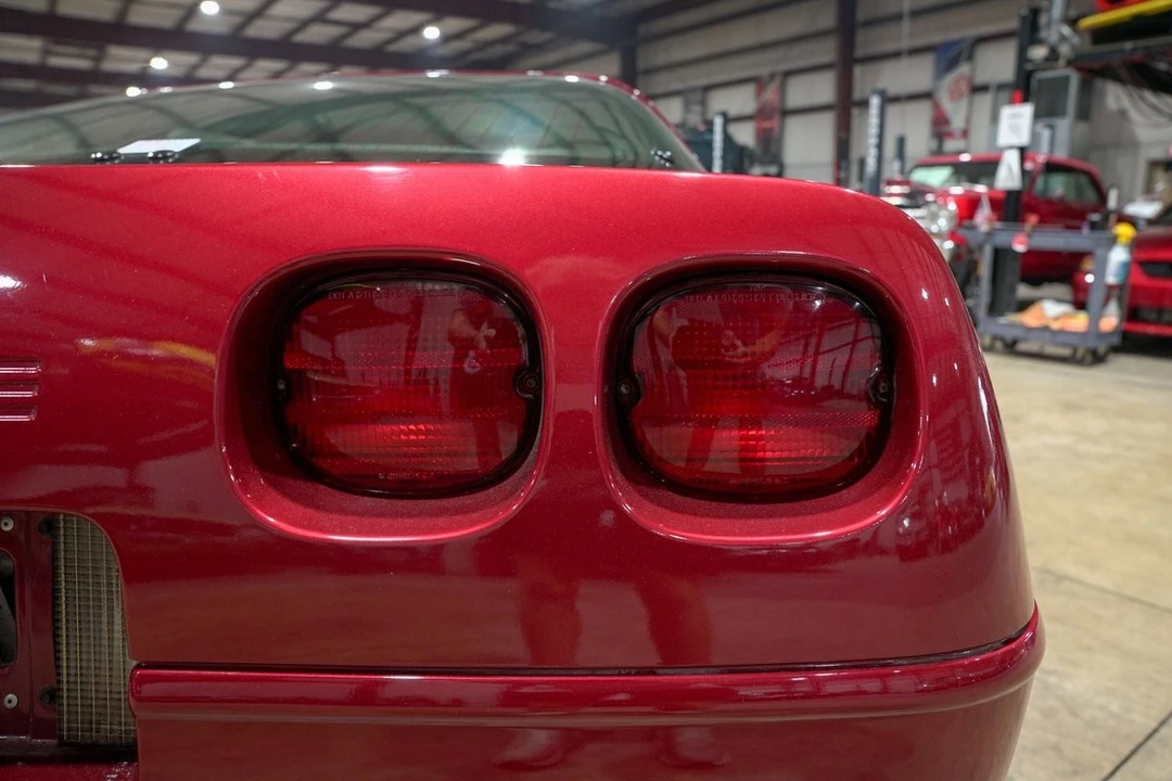1995 Chevrolet Corvette C4 - Image 26 of 31