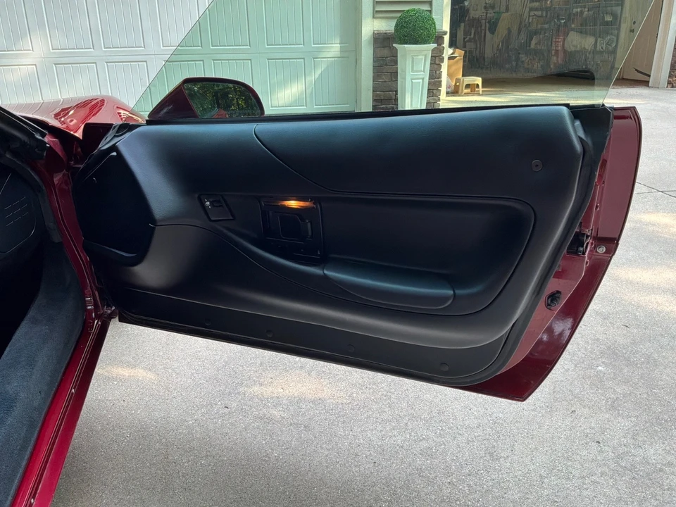 1995 Chevrolet Corvette C4 - Image 11 of 20
