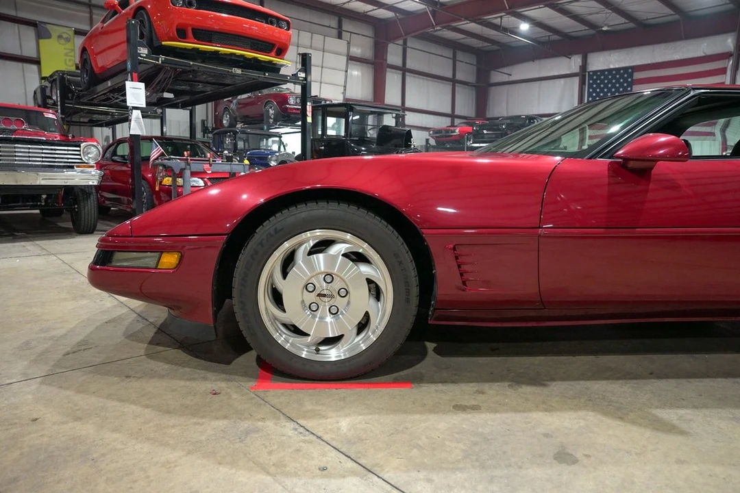 1995 Chevrolet Corvette C4 - Image 3 of 31