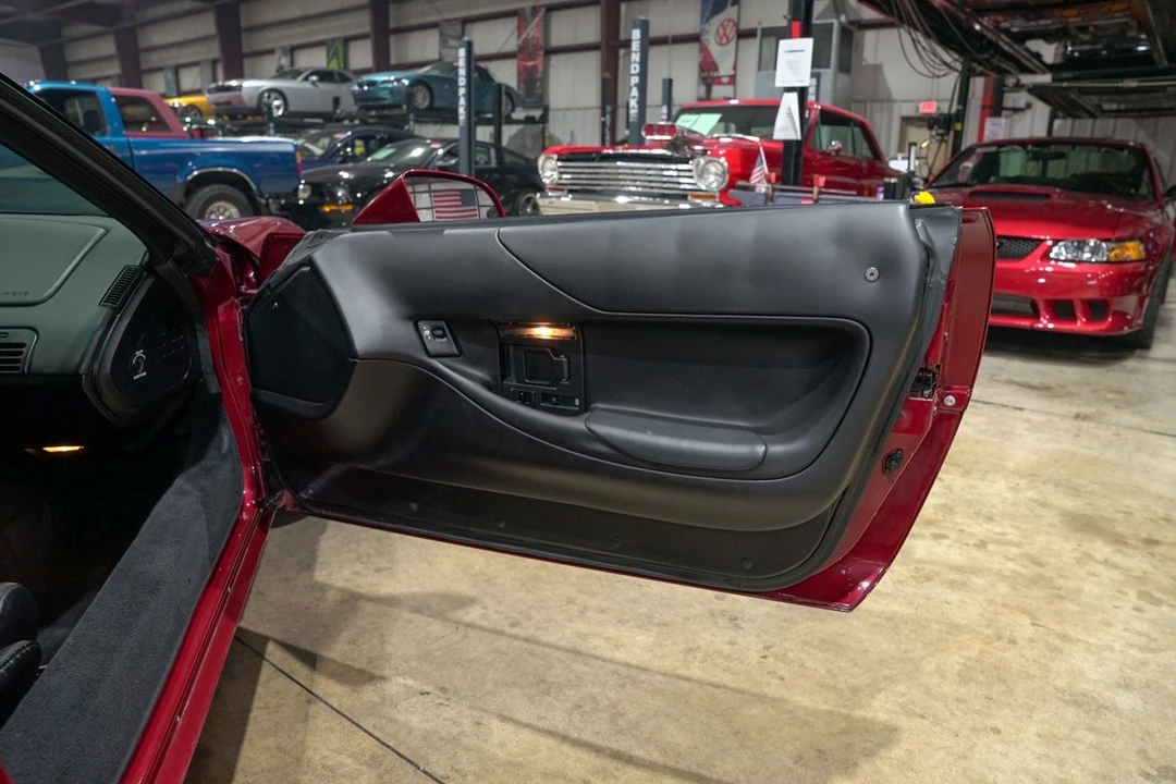 1995 Chevrolet Corvette C4 - Image 27 of 31