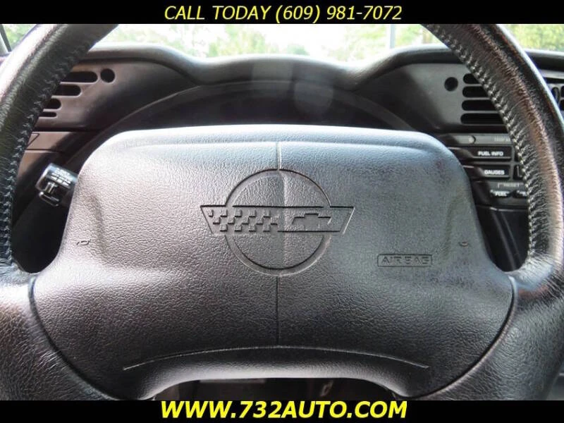 1995 Chevrolet Corvette C4 - Image 28 of 30
