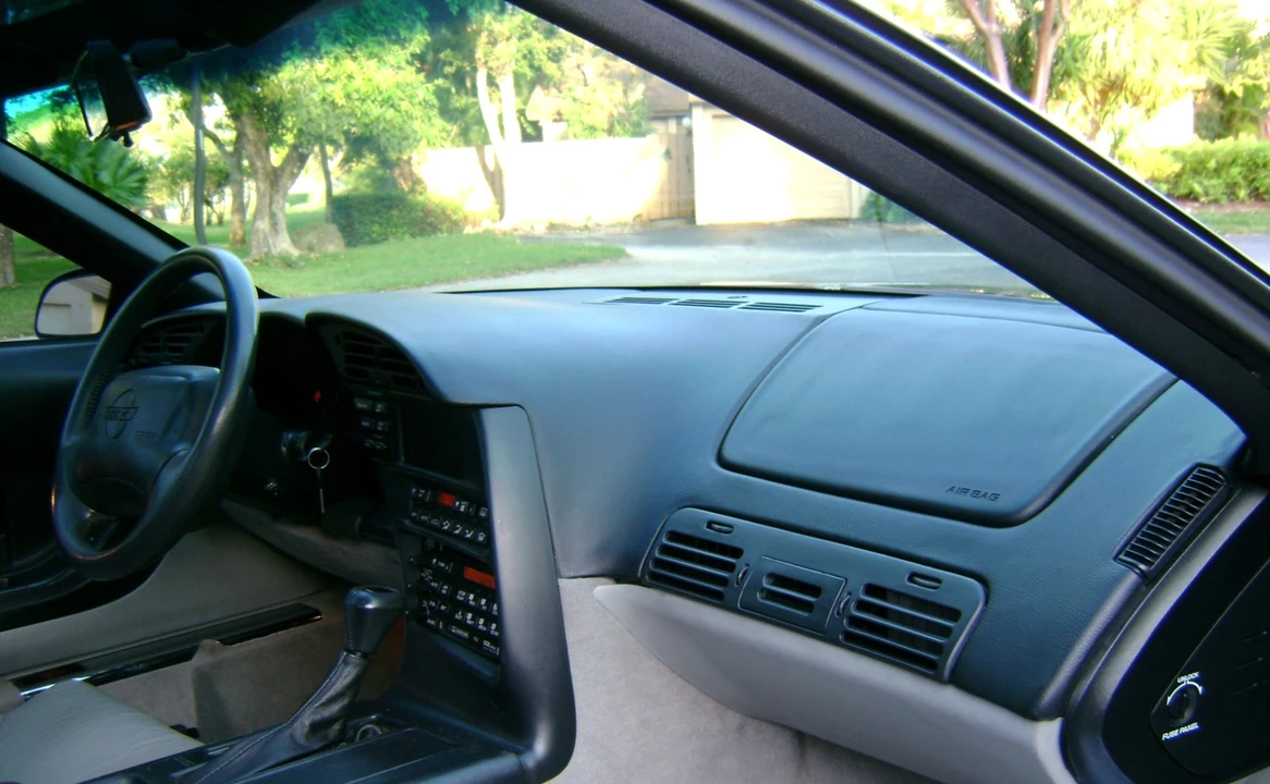 1995 Chevrolet Corvette C4 - Image 13 of 18