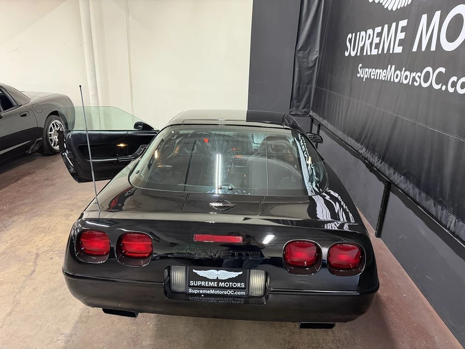 1995 Chevrolet Corvette C4 - Image 10 of 12